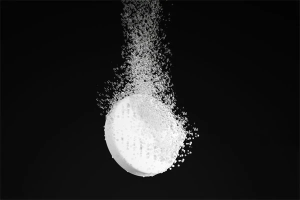 sdic-effervescent-tablet-in-the-water sdic-effervescent-tablet-in-the-water